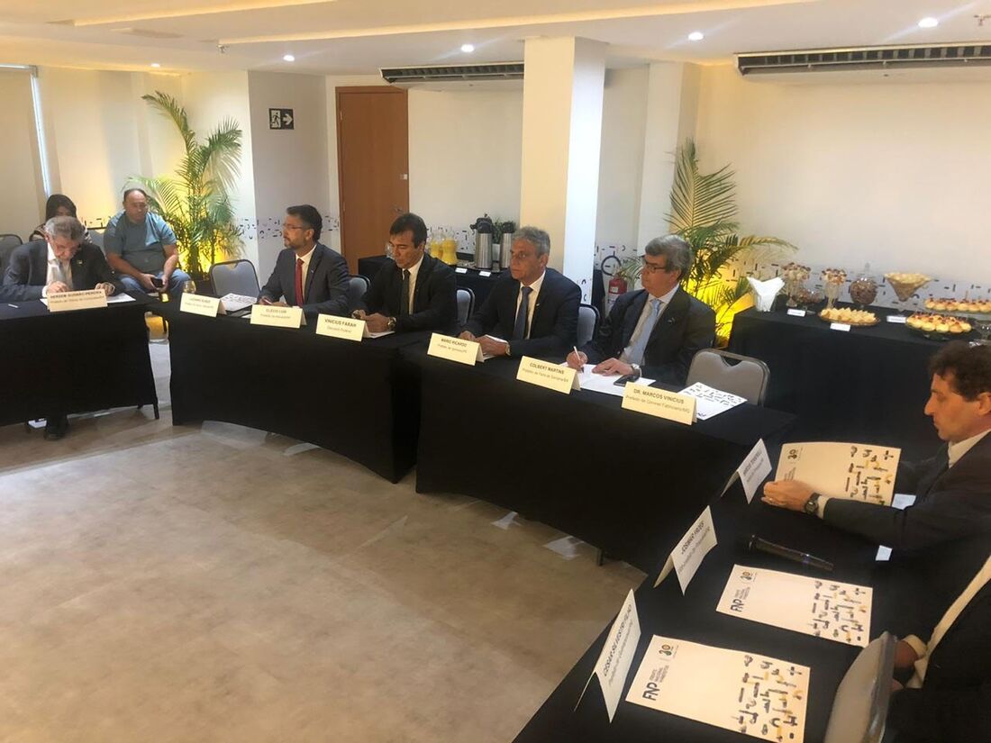 A Frente Nacional de Prefeitos é a única entidade municipalista nacional, dirigida exclusivamente por prefeitas e prefeitos em exercício dos seus mandatos