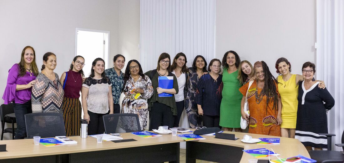 A ideia é abrir vagas, ainda em dezembro, para que mulheres possam aprender programação de forma gratuita