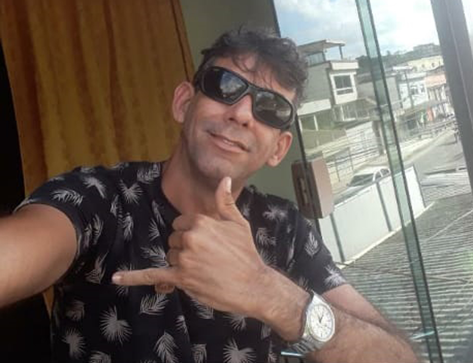 Colisão frontal matou o casal que estava na moto