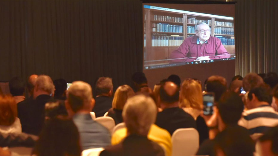 Palestra de Olavo de Carvalho na abertura do encontro de conservadores