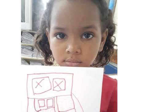 A menina Ketellen Umbelino de Oliveira Gomes, 5 , que morreu depois de levar um tiro, na tarde desta terça-feira (12) 