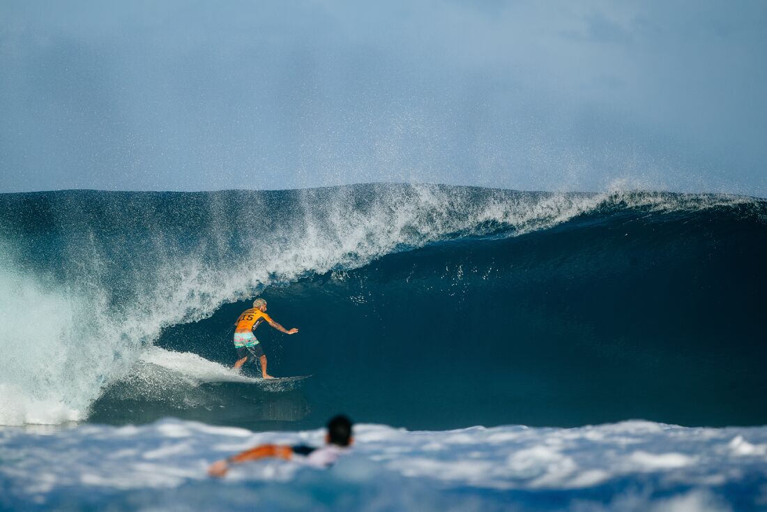 Italo Ferreira na final do Pipe Masters 2019