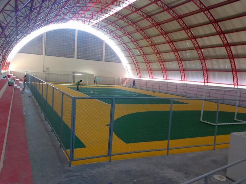 O objetivo é oferecer aos estudantes e a população local um ambiente agradável e adequado para a prática de modalidades esportivas