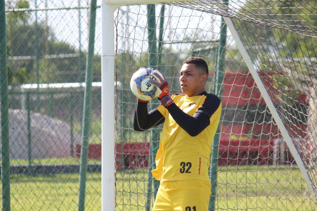 Mailson, goleiro do Sport