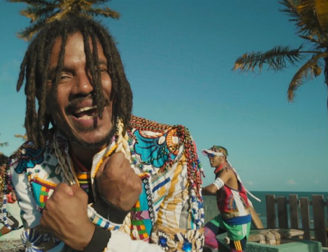 Alexandre Carlo, vocalista da banda Natiruts