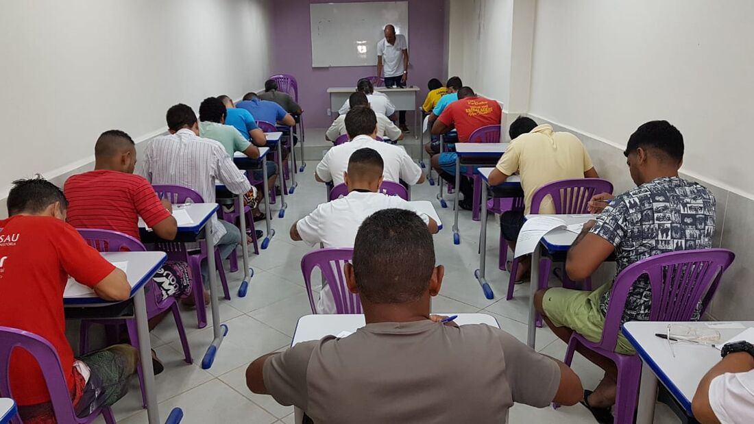 Em Pernambuco, 1.162 detentos se inscreveram no ENEM 2019, número superior a 2018, com 1.012 inscritos