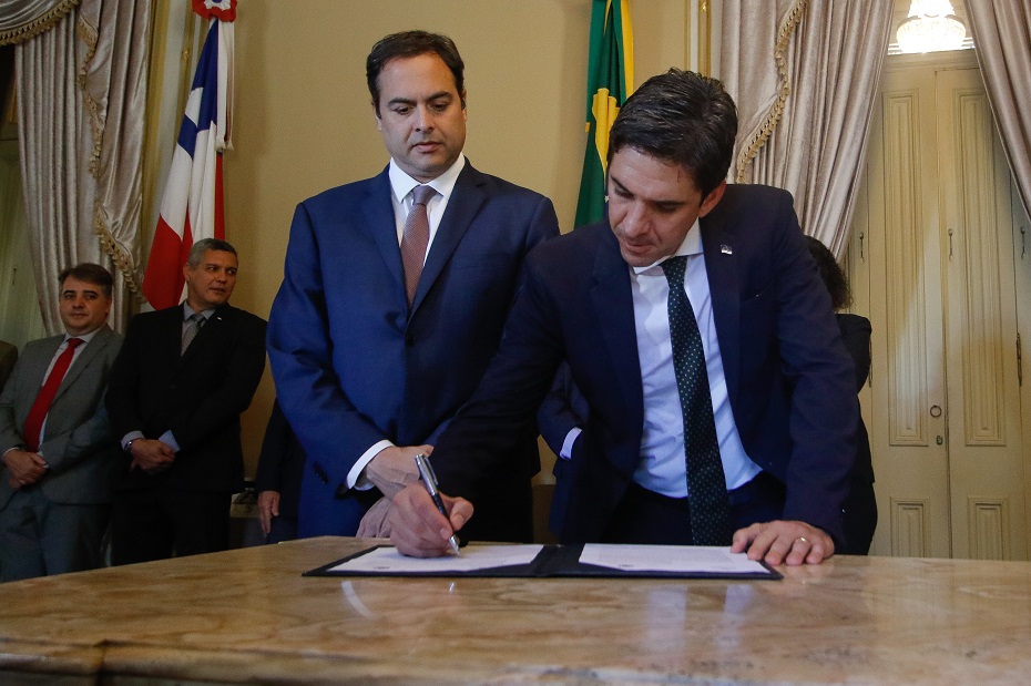 Segundo Paulo Câmara, o programa dá melhores condições aos empreendedores do Estado