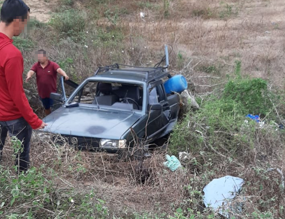 Parati caiu em ribanceira