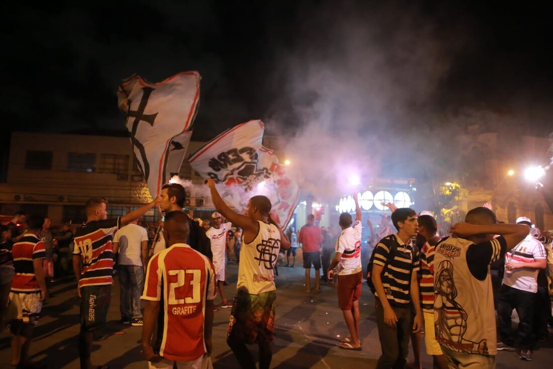 Festa no aniversário do Santa Cruz, na Boa Vista