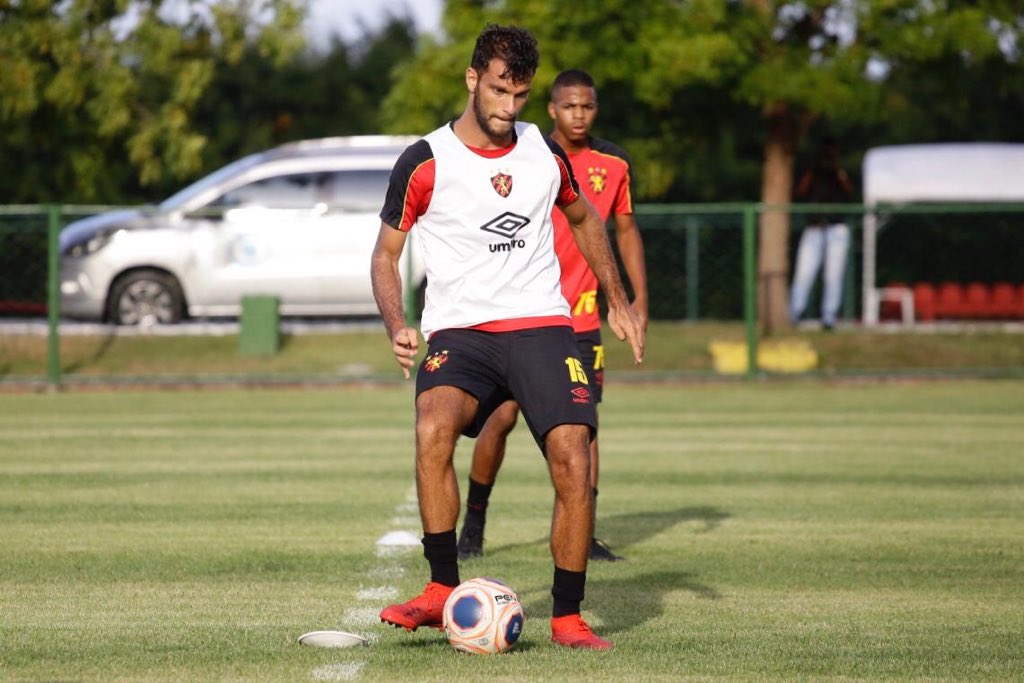 Thyere tem lesão detectada e para por até 15 dias Folha PE Thyere tem lesão detectada e para por até 15 dias Folha PE