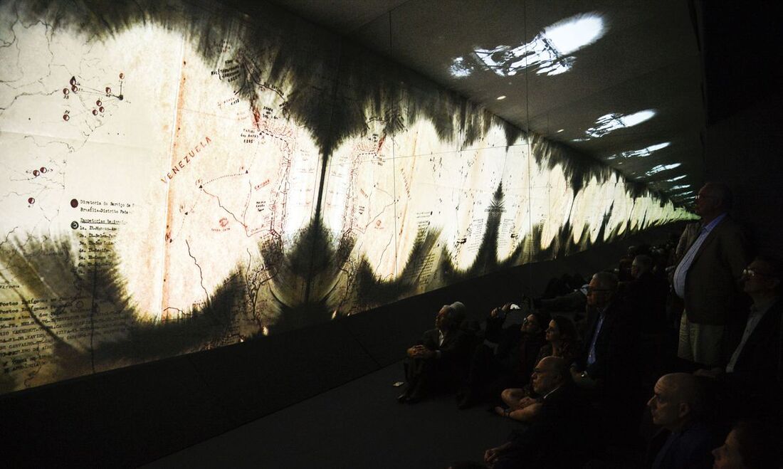 Escolas públicas e privadas de todo o Brasil têm até dia 15 de março para inscrever seus alunos do ensino fundamental e médio