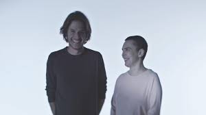 Adriana Calcanhoto e Rubel, juntos em novo clipe