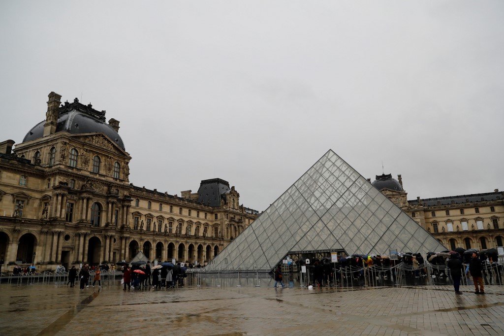 Museu do Louvre, na França