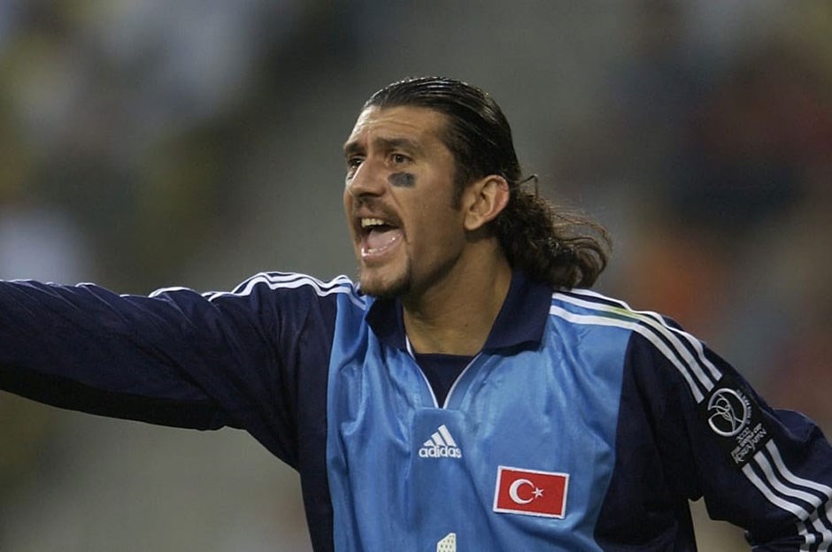 Rüstü Reçber, goleiro turco durante partida da Copa de 2002