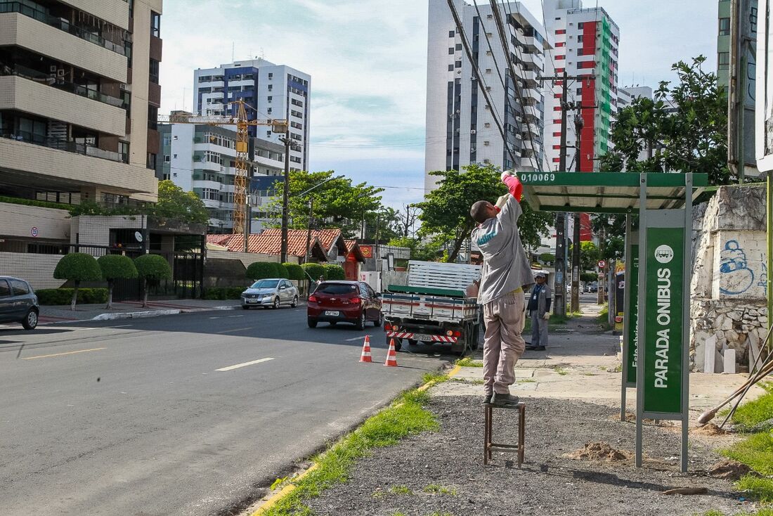 A avenida Bernardo Vieira de Melo, que atualmente é mão dupla, passará a ter o tráfego no sentido único de Piedade