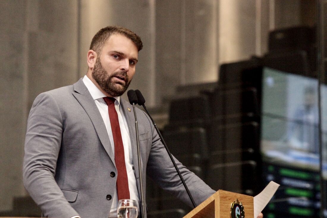 Deputado estadual Gustavo Gouveia (DEM)