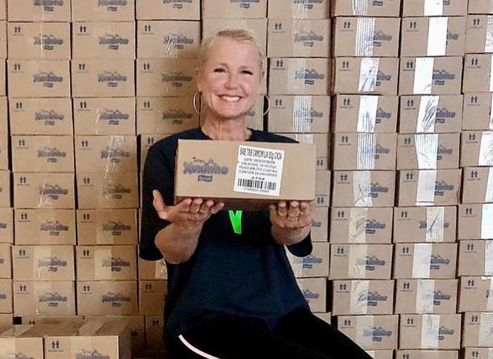 Xuxa também doou sabonetes da sua marca