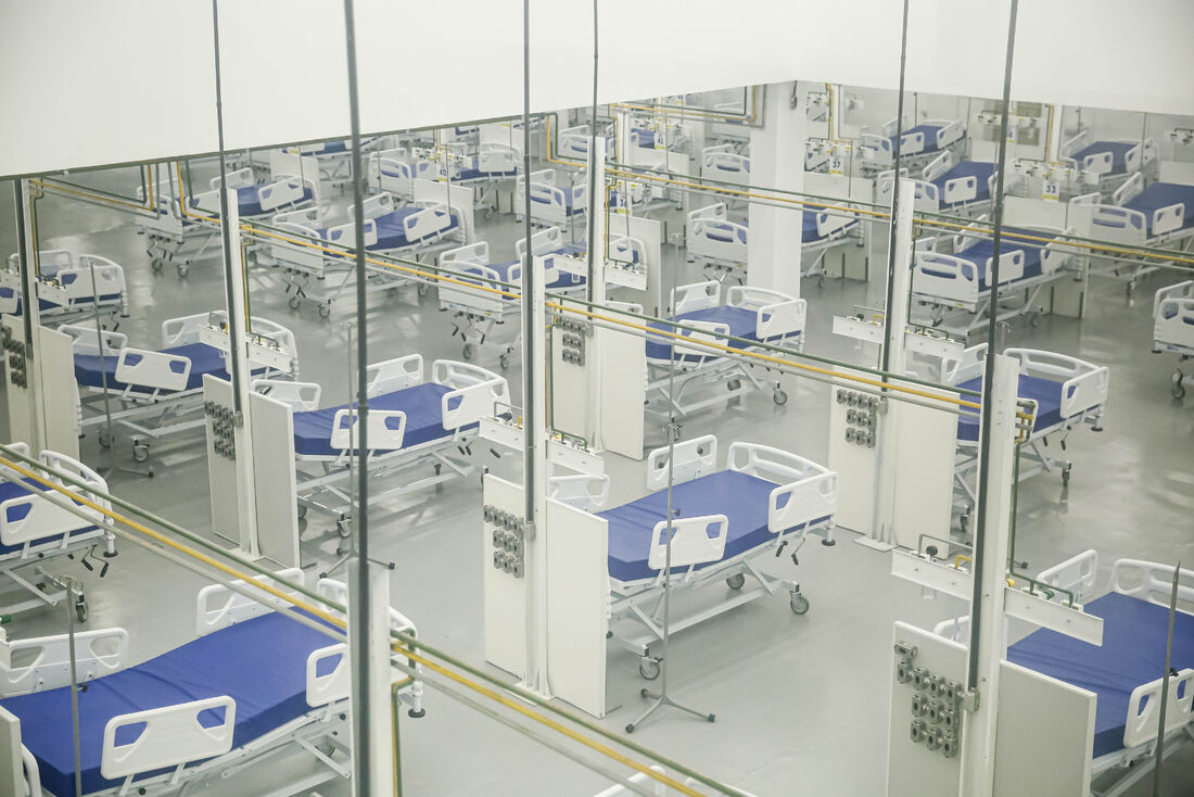 Em pouco menos de tres semanas, hospital de campanha maior do que o Hospital da Mulher foi entregue