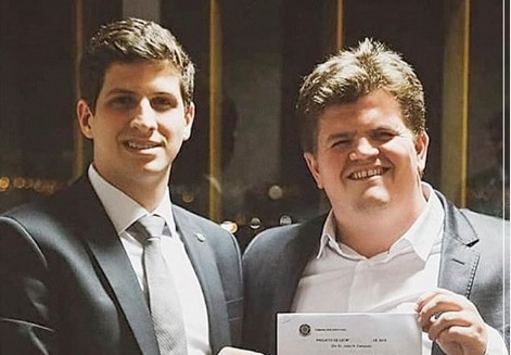 Projeto de Lei é de autoria dos deputados João Campos (PSB) e Felipe Rigoni (PSB)