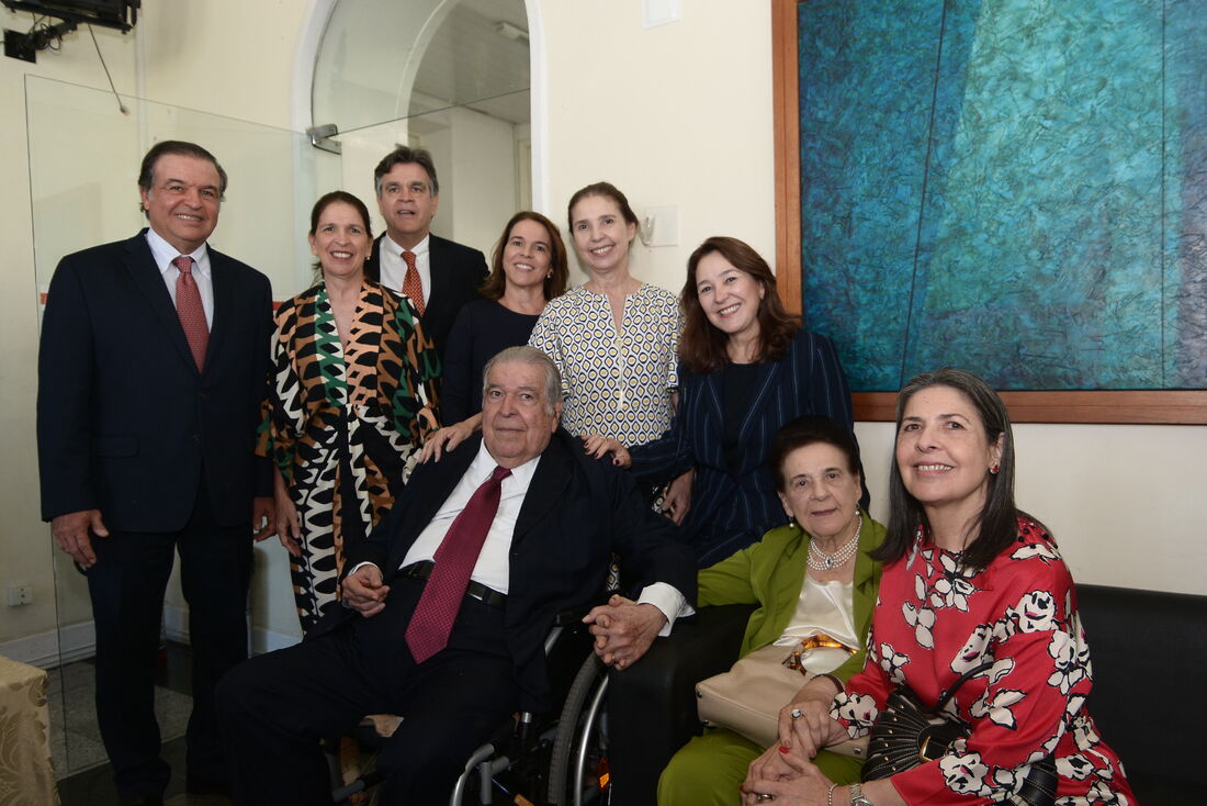 Ricardo e Graça em momento com os sete filhos: Ricardo, Renata, Jaime, Paula, Lourdes, Patrícia e Catarina