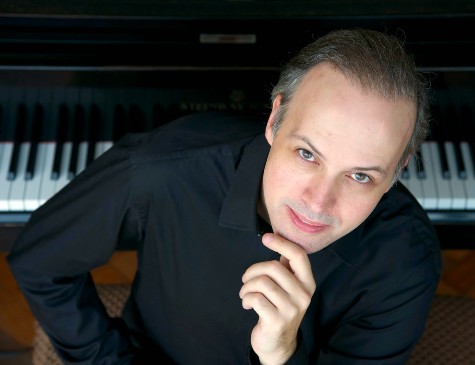 Após as palestras, o pianista Claudio Dauelsberg fará uma apresentação