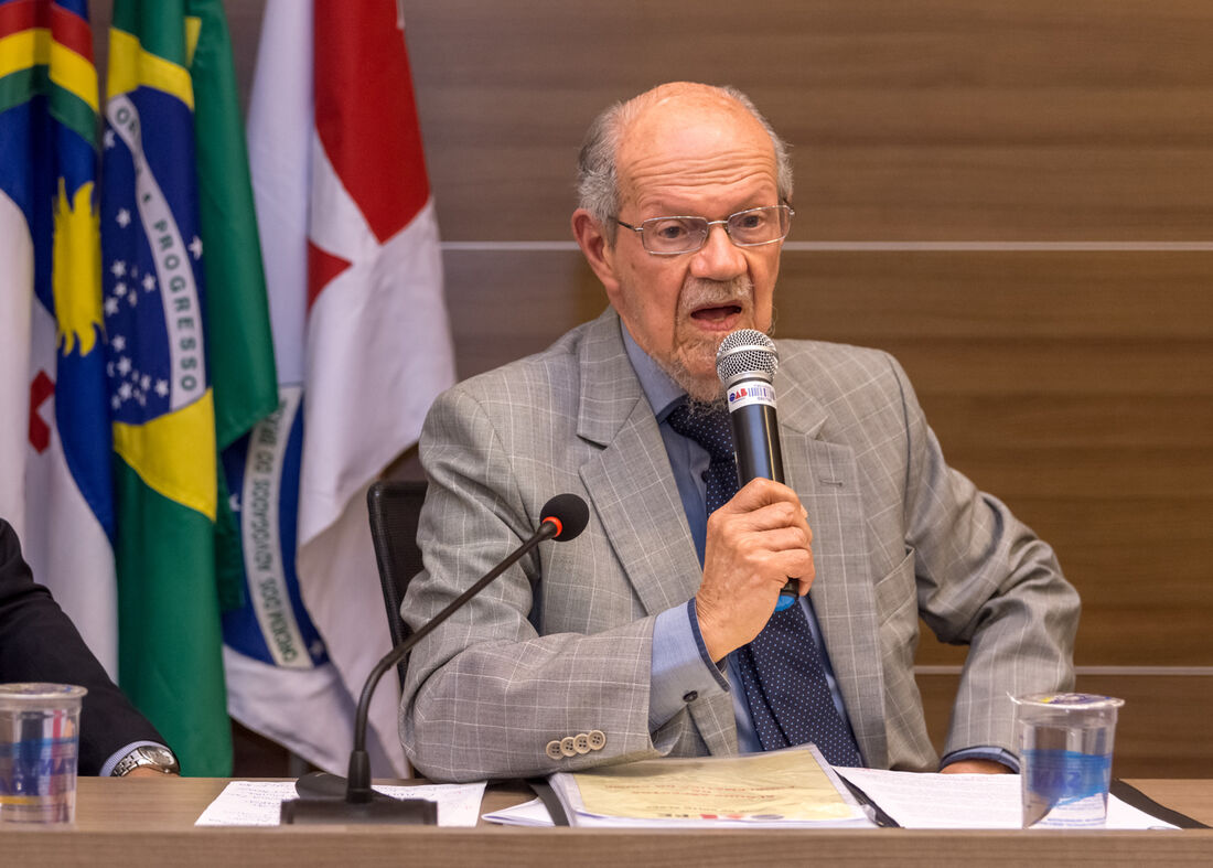 Advogado, professor e acadêmico, Roque de Brito Alves, faleceu de Covid-19, neste sábado (13)