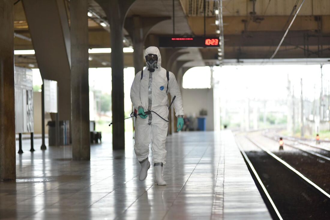 Ação de desinfecção do Comando Conjunto Nordeste nas estações de metrô