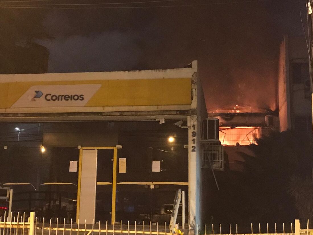 Incêndio no bairro da Encruzilhada