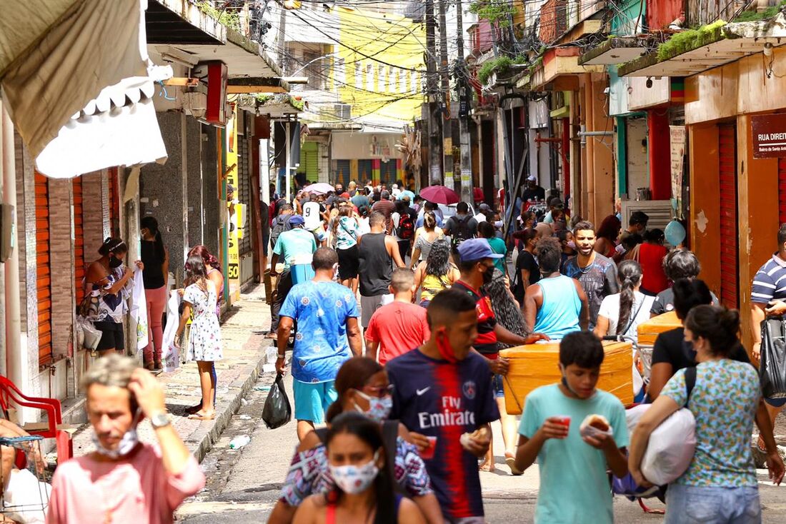 Movimentação intensa no centro do Recife