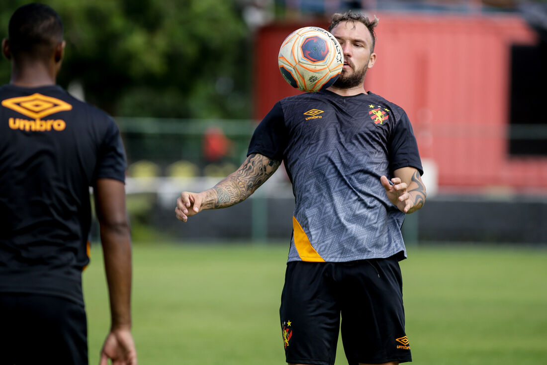 William Farias durante movimentação desta quinta-feira (18)