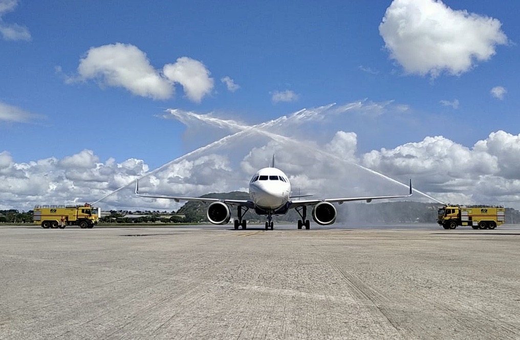 Voo da Azul do Recife para Santos Dumont, no Rio de Janeiro