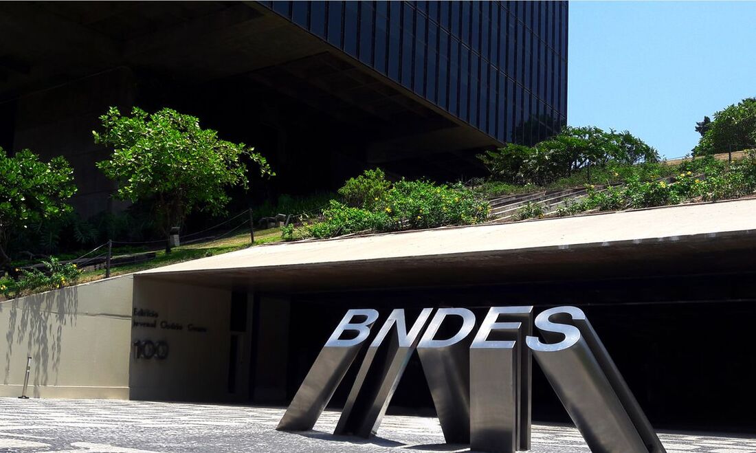 Banco Nacional de Desenvolvimento Econômico e Social (BNDES)