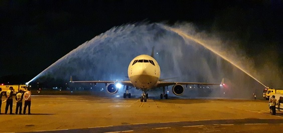 O voo inaugural da Lufthansa Cargo, aconteceu na noite da última terça-feira