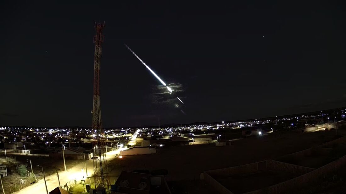 Bólido visto a partir da cidade de Cabrobó, em Pernambuco