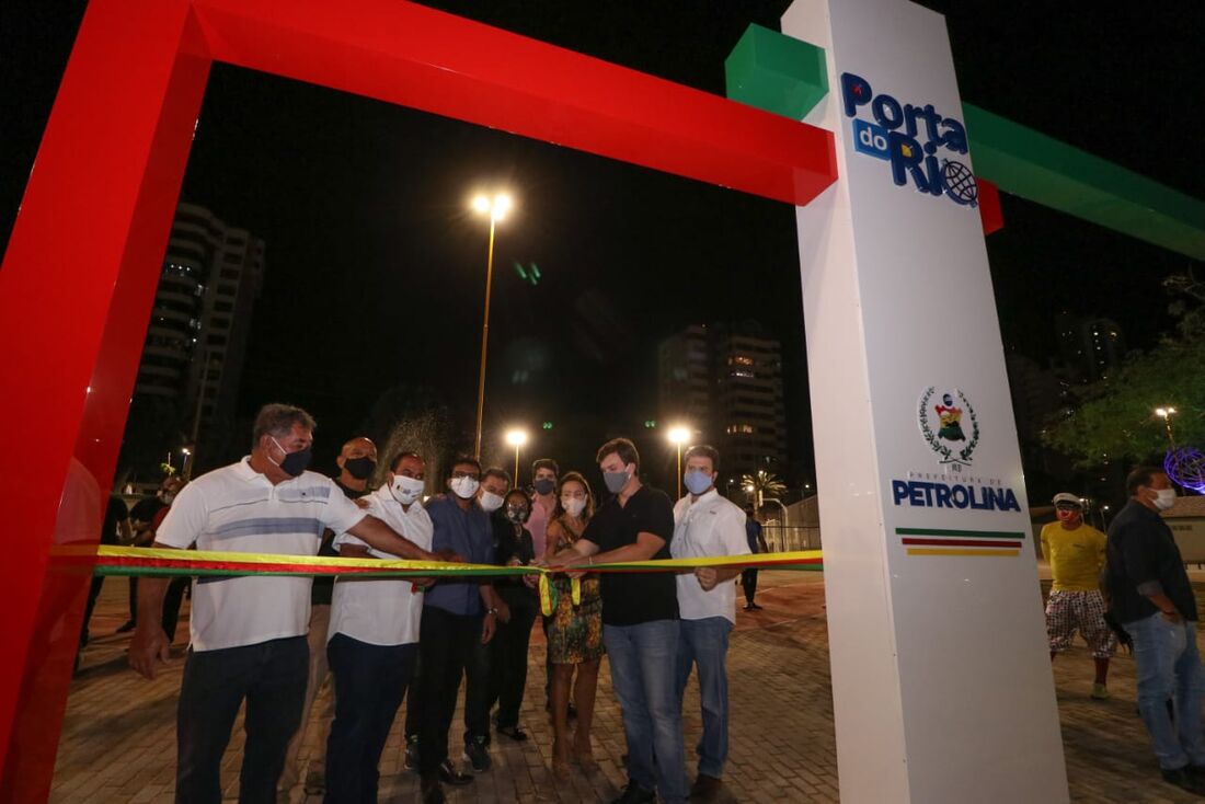 Miguel Coelho inaugura complexo de esporte e lazer inclusivo às margens do São Francisco