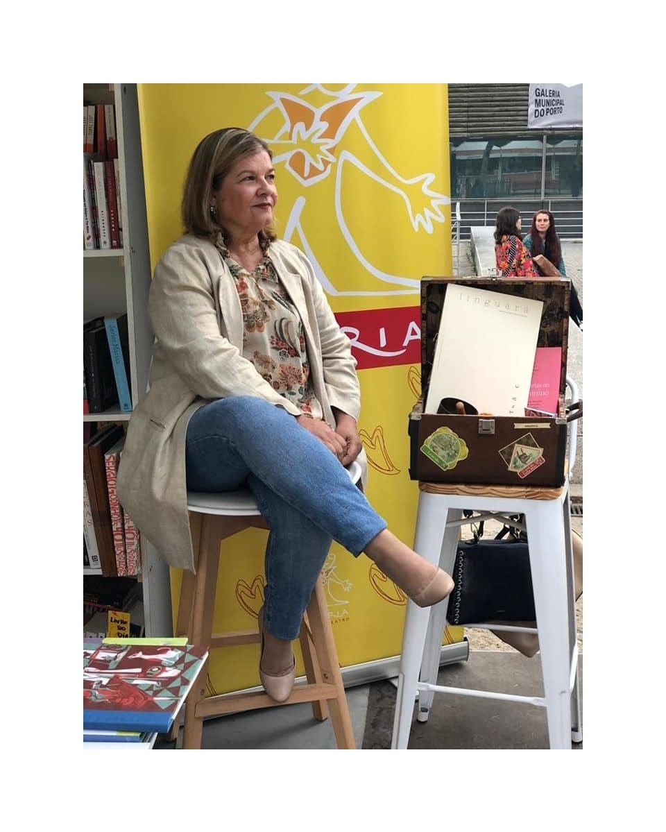 Joana Cavalcanti, organizadora da coleção