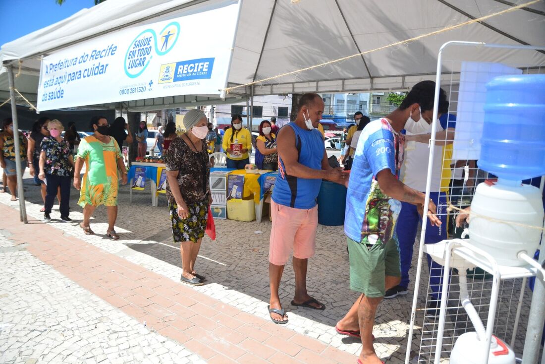 Estação Itinerante de Combate ao Coronasvírus, no Pátio do Carmo