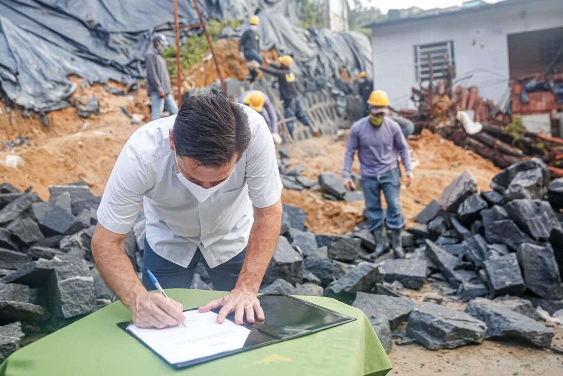 Prefeitura do Recife investe R$ 30 milhões na proteção definitiva de 40 encostas da cidade