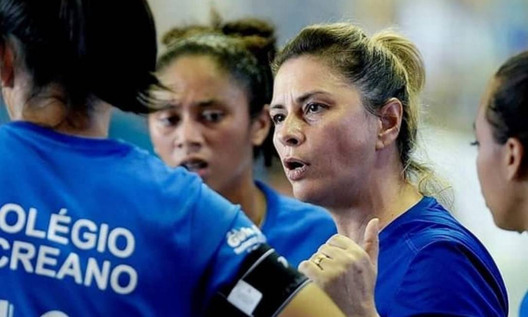 Rose Costa, ex-técnica da equipe feminina do Rio Branco, pediu demissão