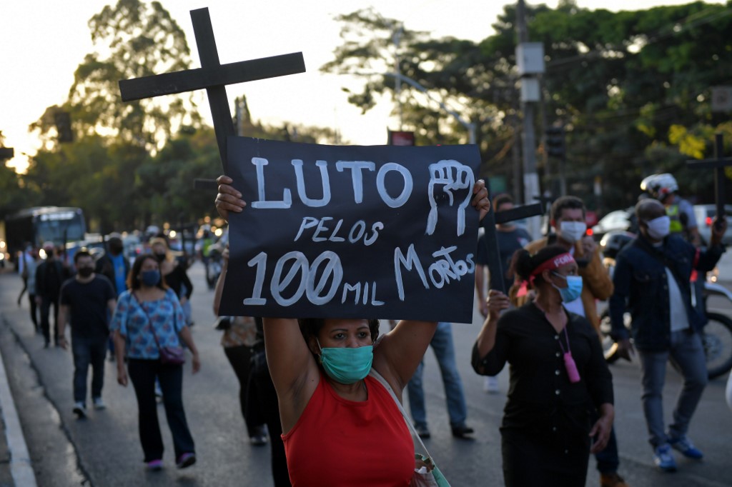 Manifestantes atribuem responsabilidade à conduta do governo Bolsonaro em questões relacionadas à pandemia