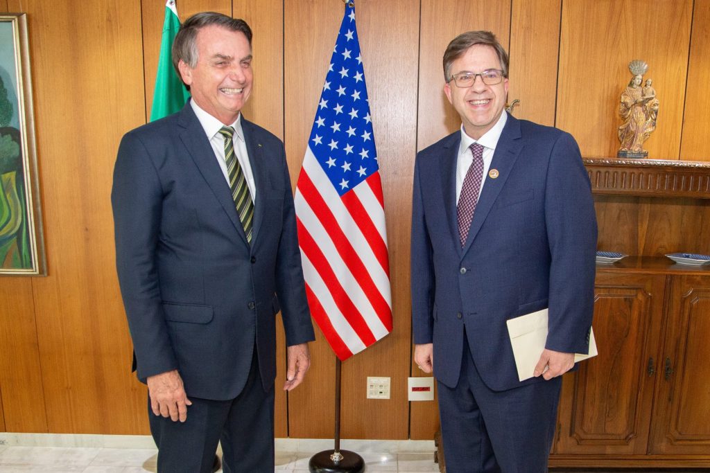 Jair Bolsonaro (sem partido) e o embaixador dos Estados Unidos no Brasil, Todd Chapman