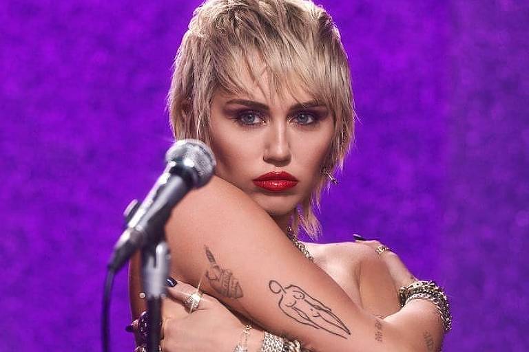 Miley Cyrus em 'Midnight Sky'