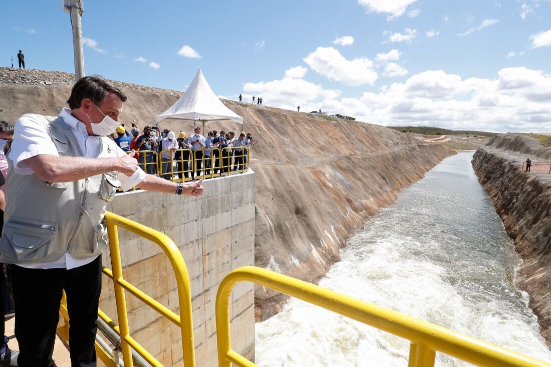 Jair Bolsonaro em inauguração do Projeto de Integração do rio São Francisco