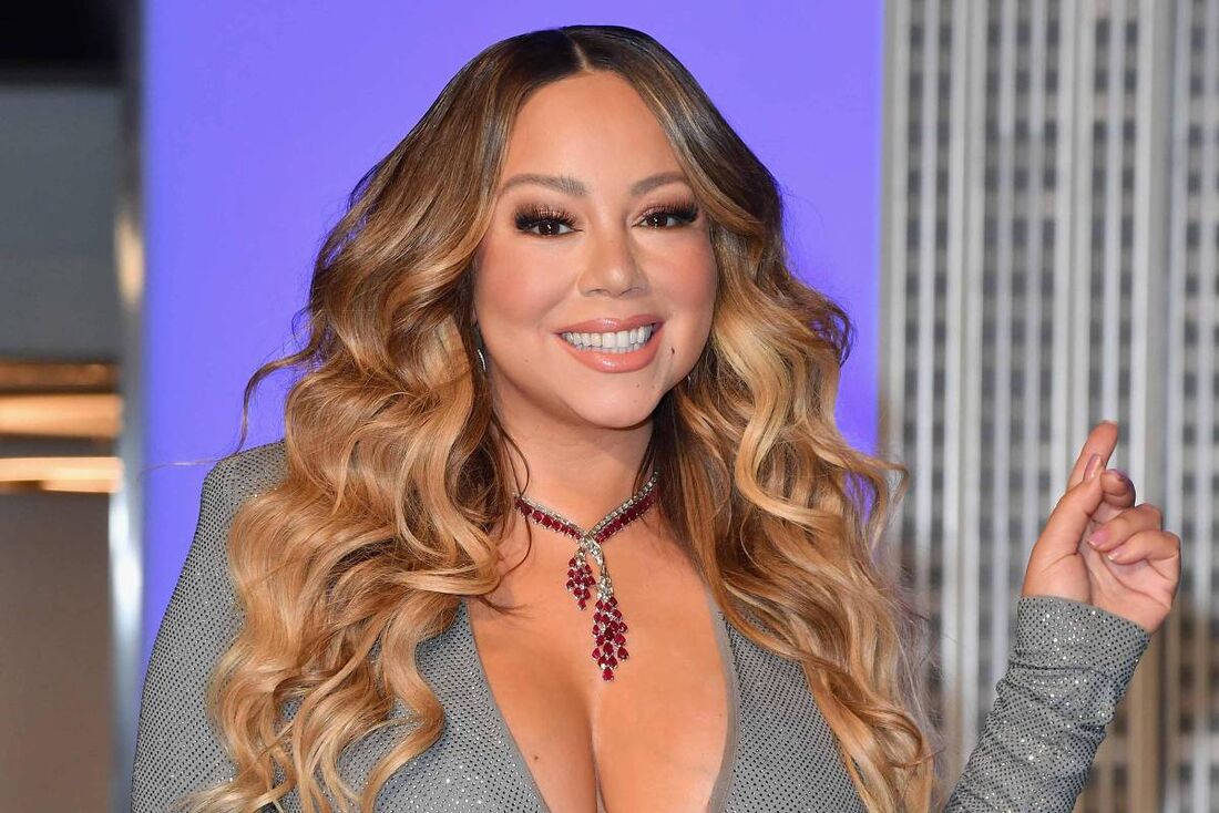 A cantora Mariah Carey, que perdeu mãe e irmã no mesmo dia, já deu detalhes do relacionamento familiar em sua autobiografia