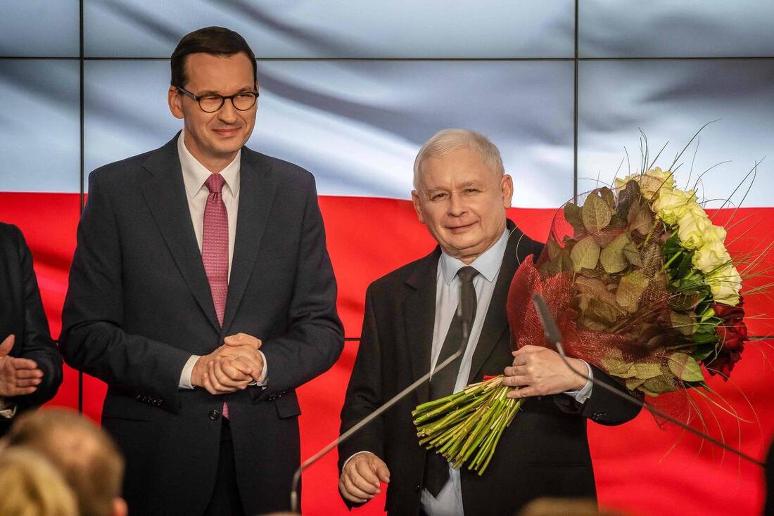 Mateusz Morawiecki, e o novo vice-primeiro-ministro, Jaroslaw Kaczynski