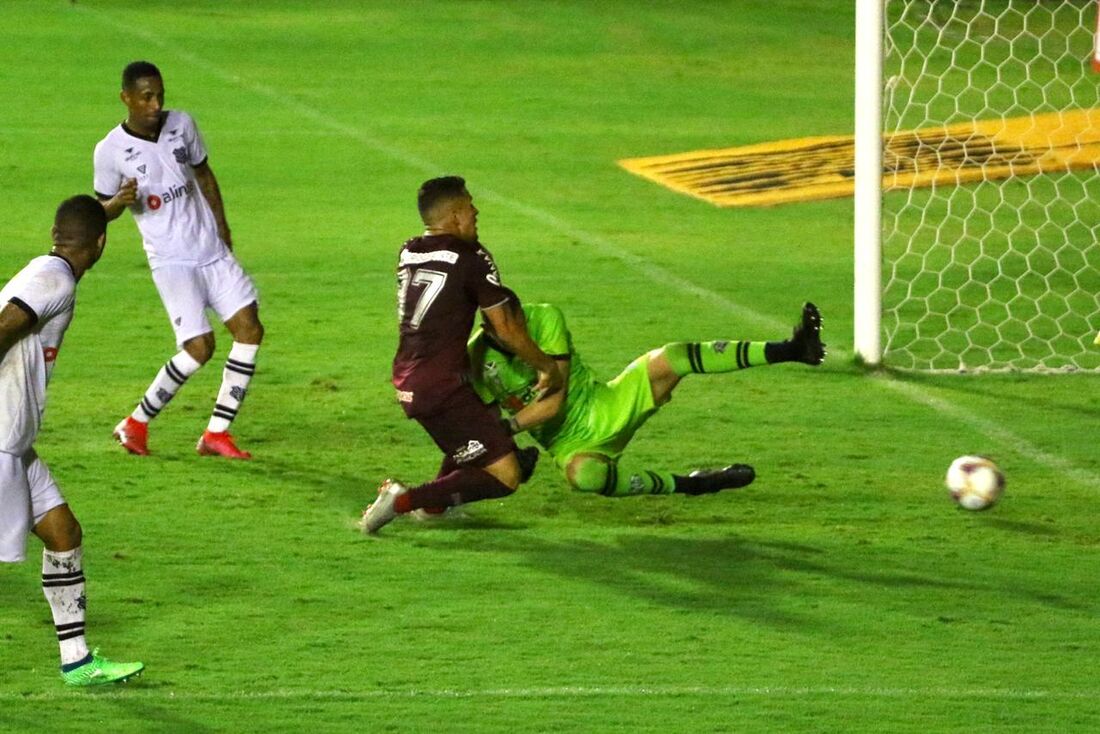 Dadá marcou o gol contra o Figueirense