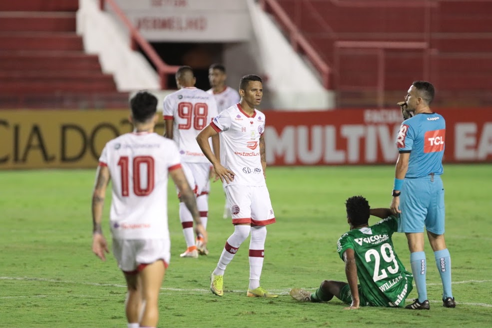 Lances de Náutico x Chapecoense