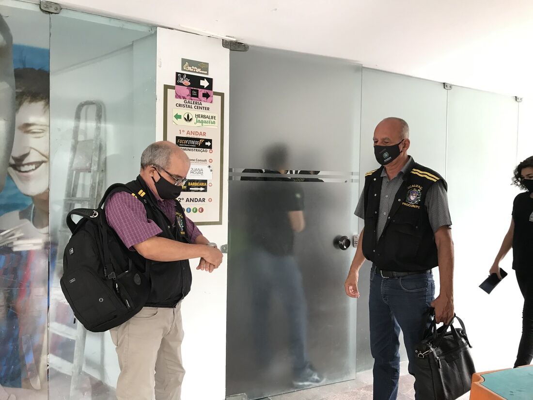 Procon-PE notifica academia no bairro da Jaqueira