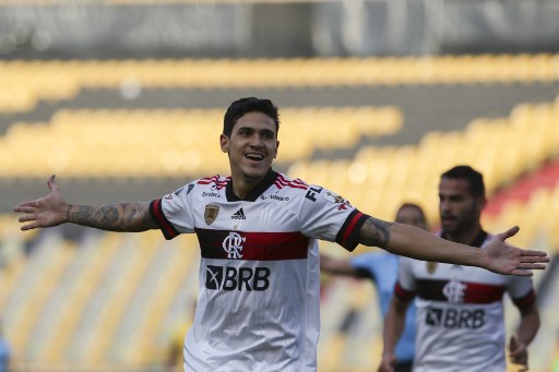 Pedro abriu o placar para Flamengo contra o Barcelona, do Equador