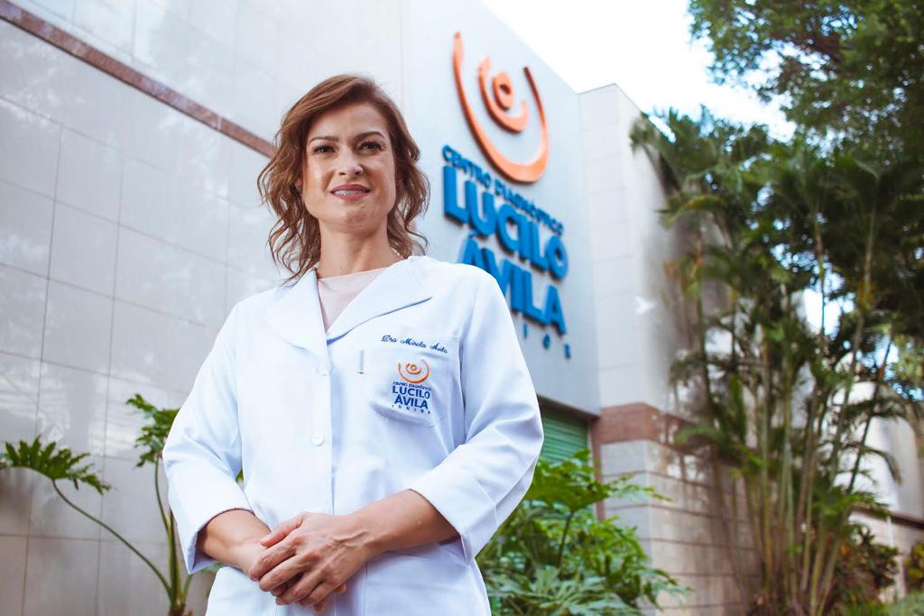 Médica radiologista Mirela Ávila, especialista em diagnóstico por imagem da mama